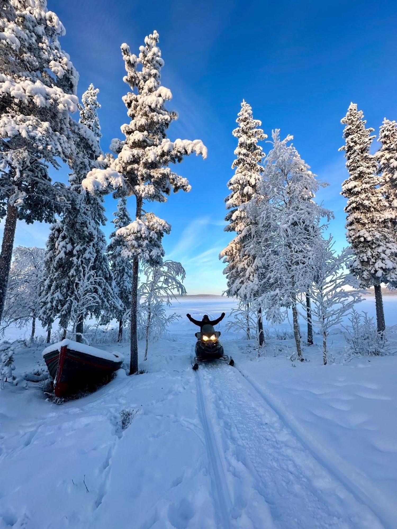 Camp Caroli Family House Villa Jukkasjärvi Dış mekan fotoğraf